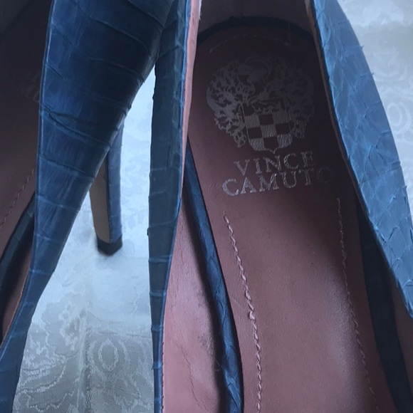 New Vince Camuto textured Leather pumps 8M - Picture 5 of 8